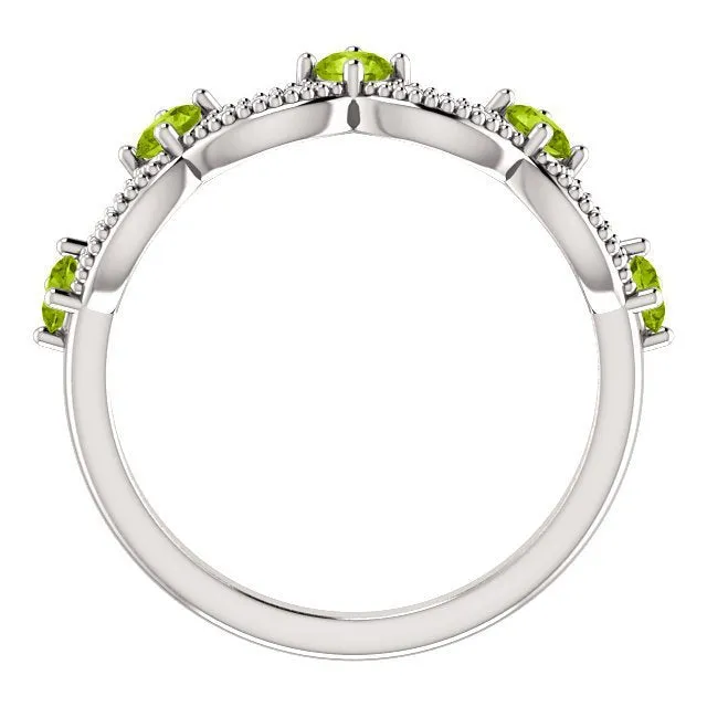 14KT GOLD 0.65 CTW PERIDOT & 0.06 CTW DIAMOND ACCENT CROWN RING