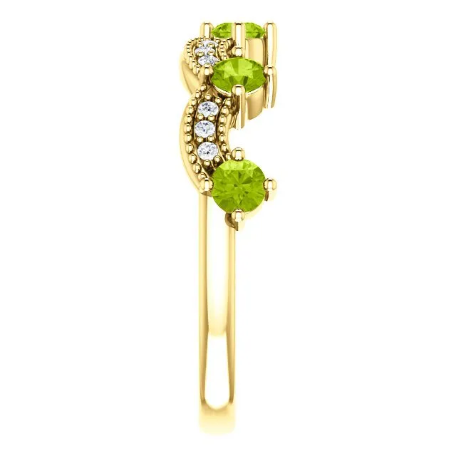 14KT GOLD 0.65 CTW PERIDOT & 0.06 CTW DIAMOND ACCENT CROWN RING