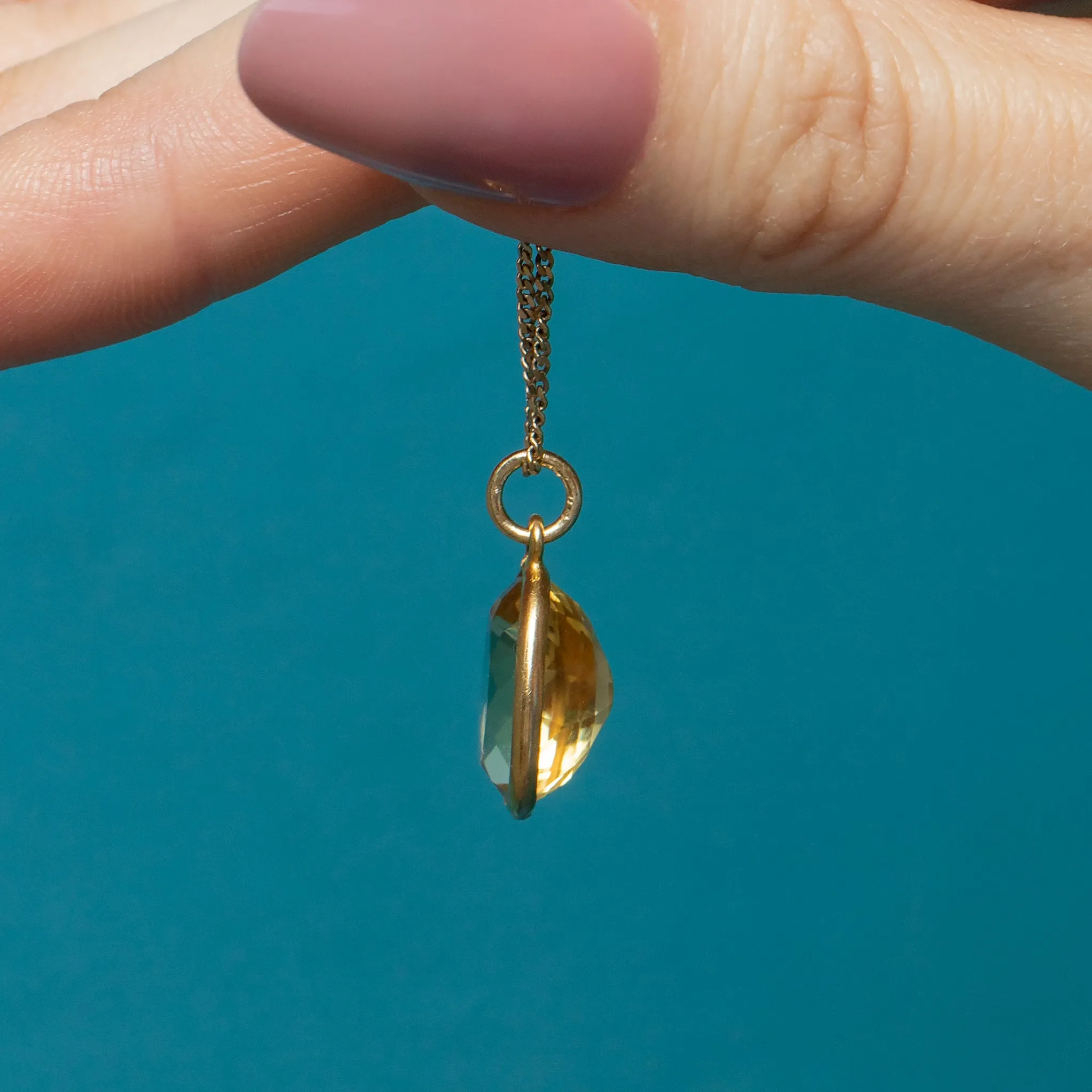 18ct Gold Citrine Bezel-Set Charm, 3.65ct