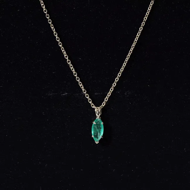 3/4 CT Marquise Cut Emerald Solitaire Drop Pendant Necklace