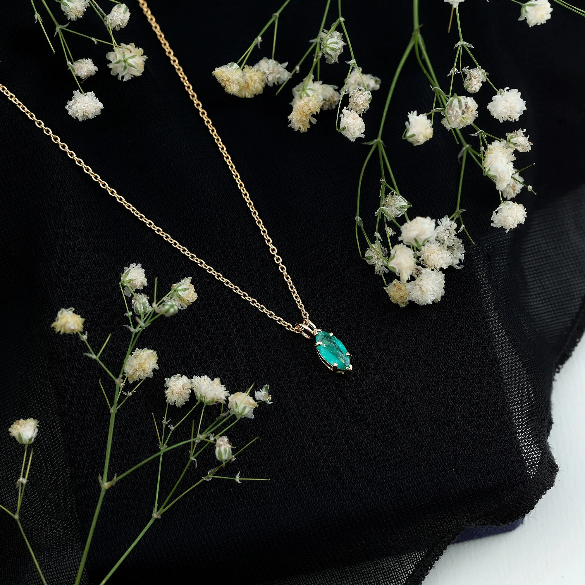 3/4 CT Marquise Cut Emerald Solitaire Drop Pendant Necklace
