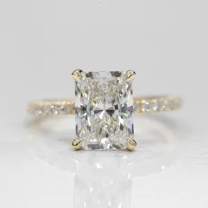 4.00-4.99 Carat Radiant Lab Grown Diamond Engagement Ring with Signature Setting