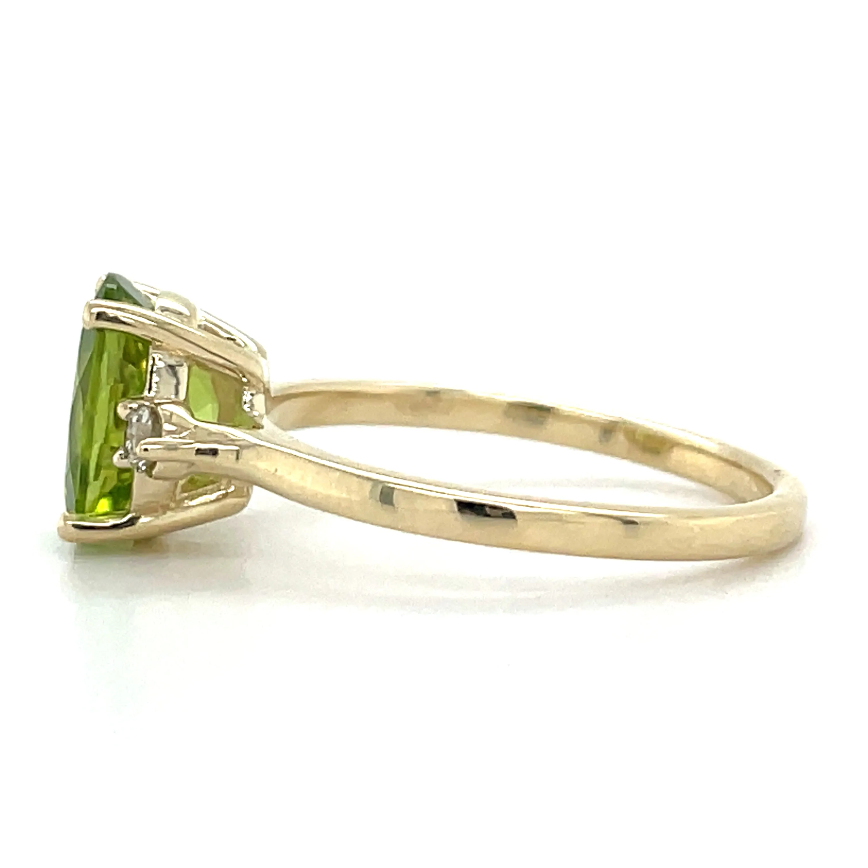 9ct Yellow Gold 2ct Oval Peridot And 0.08ct Diamond Ring