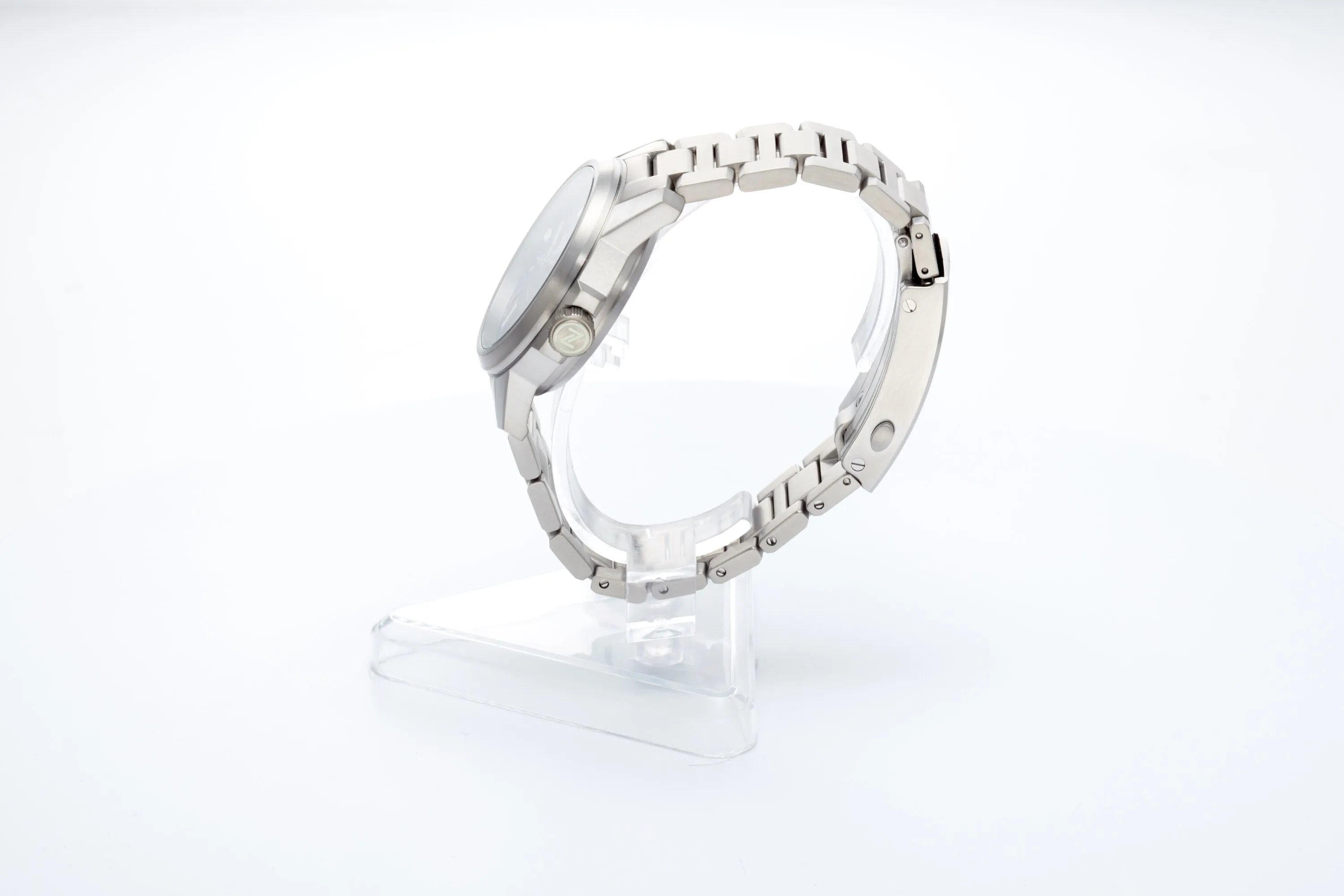 Aurora Field 38mm Ti 'Crystallised Ti' Limited Edition