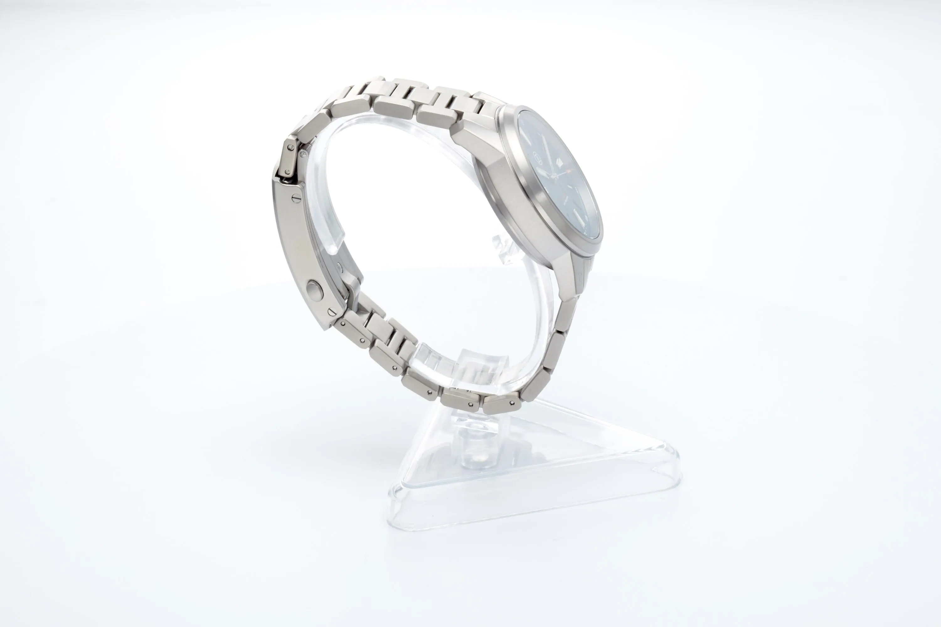 Aurora Field 38mm Ti 'Crystallised Ti' Limited Edition