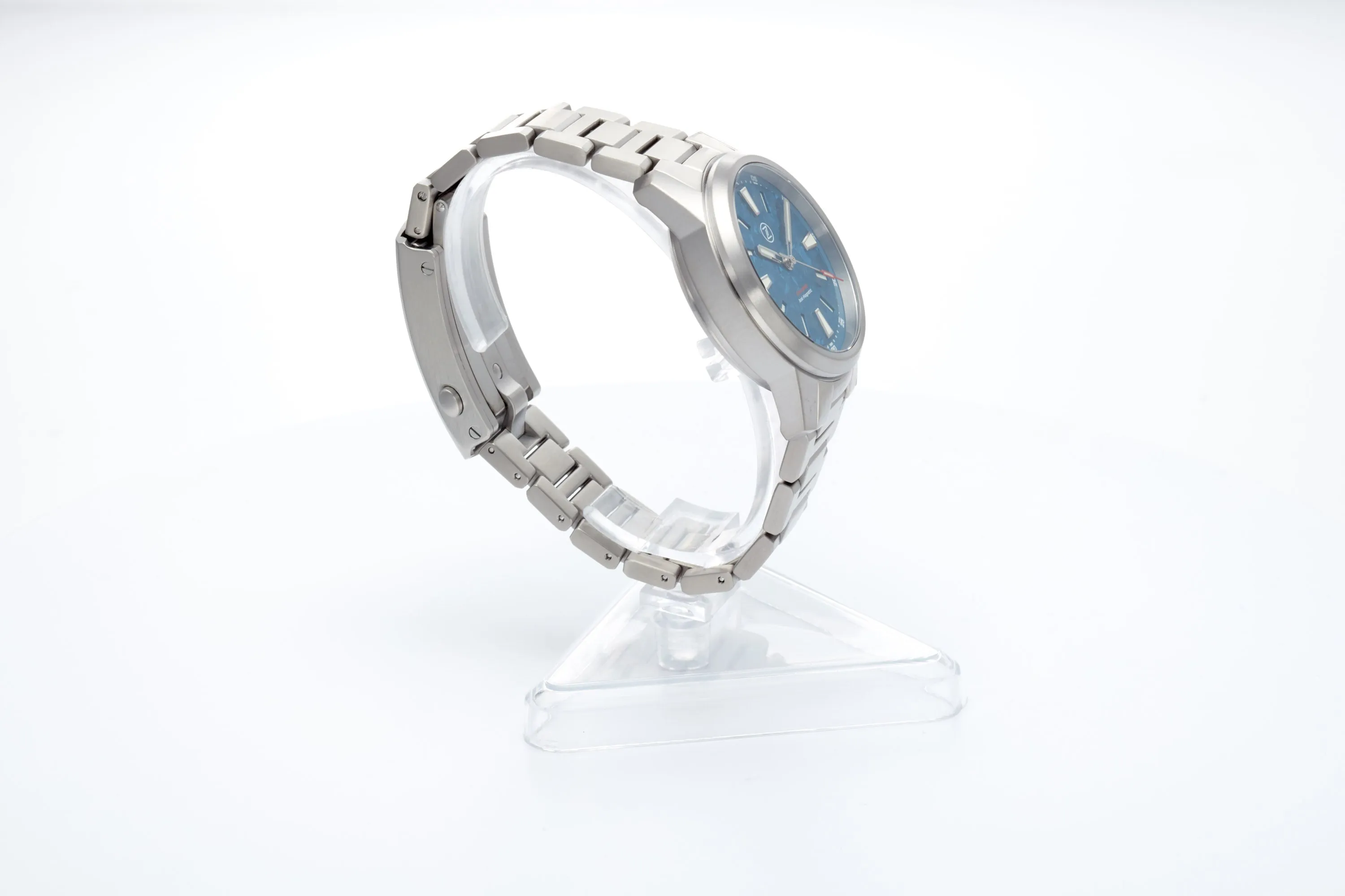 Aurora Field 38mm Ti 'Crystallised Ti' Limited Edition