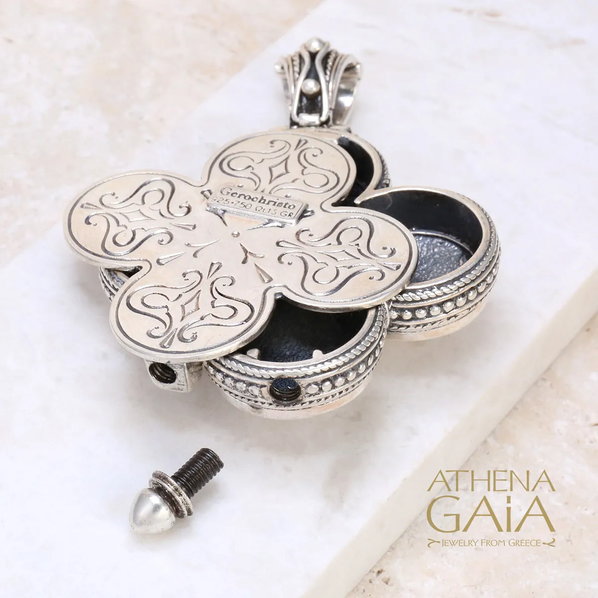 Clover Locket