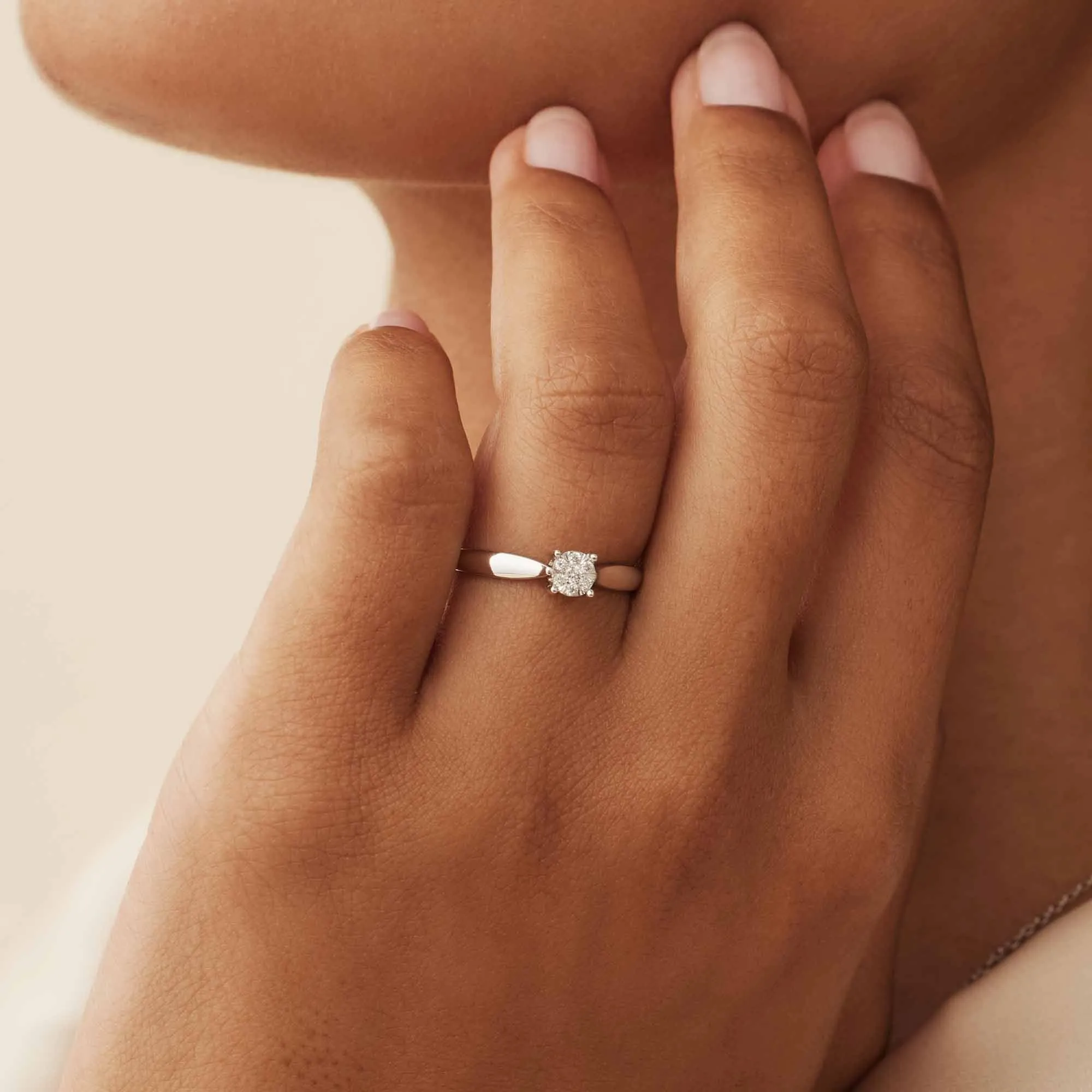De la Paix Hanaé 14 karat white gold ring with diamond 0.08 carat