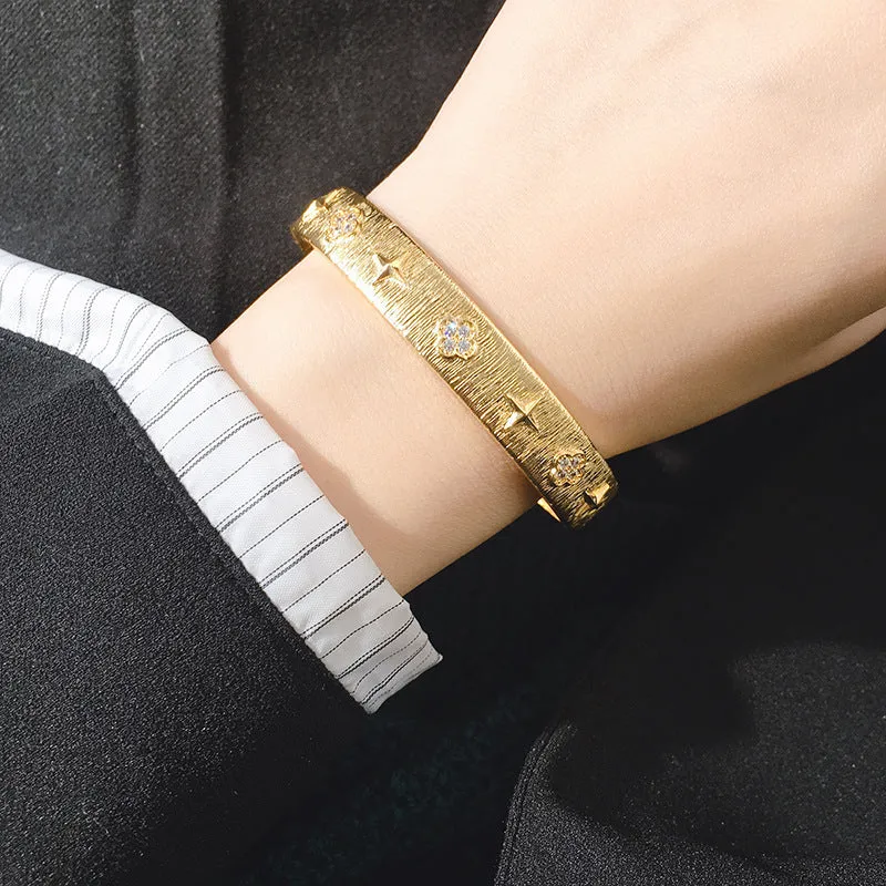 European And American Vintage Brushed Face Star Four-leaf Flower Small Diamond Bracelet
