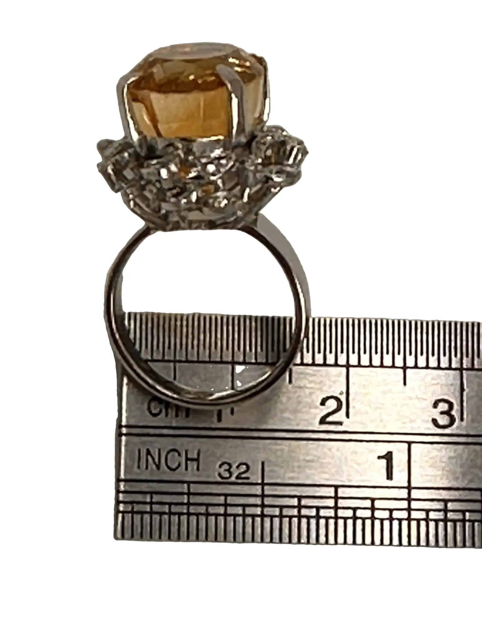 Exquisite 9ct White Gold Single Stone Citrine Ring