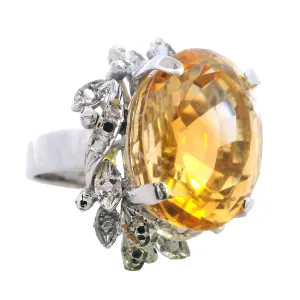 Exquisite 9ct White Gold Single Stone Citrine Ring