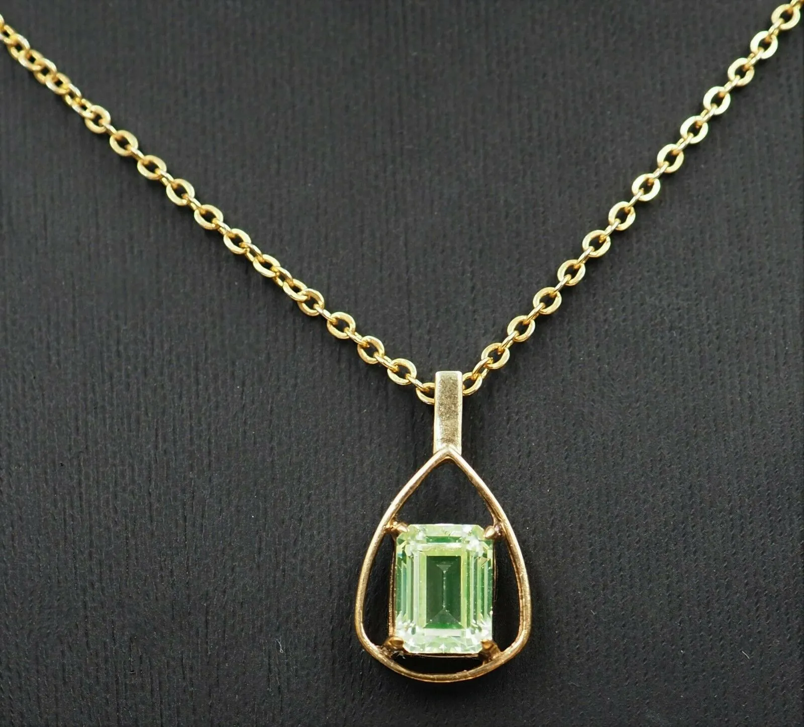 Green Spinel 9ct Yellow Gold Pendant