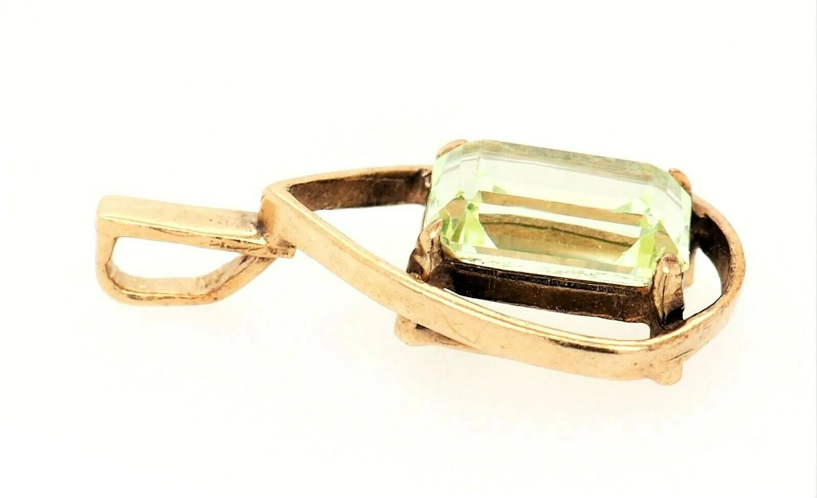 Green Spinel 9ct Yellow Gold Pendant