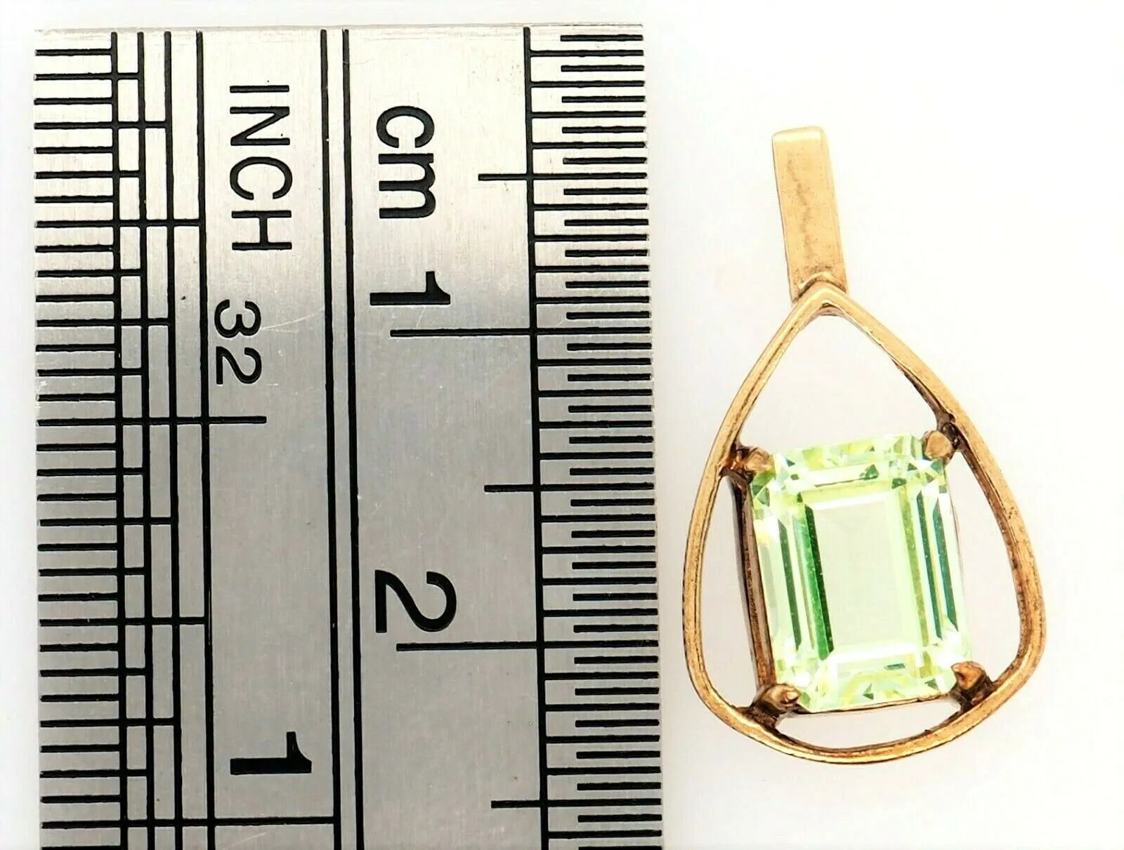 Green Spinel 9ct Yellow Gold Pendant