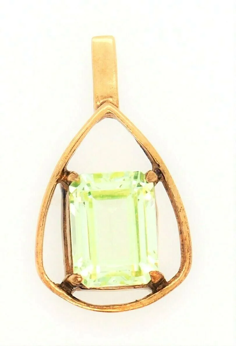 Green Spinel 9ct Yellow Gold Pendant