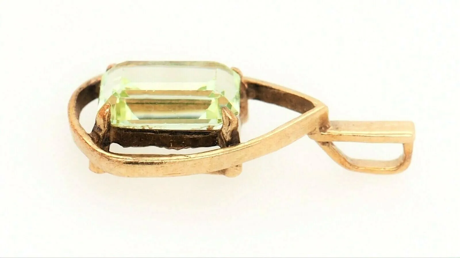 Green Spinel 9ct Yellow Gold Pendant