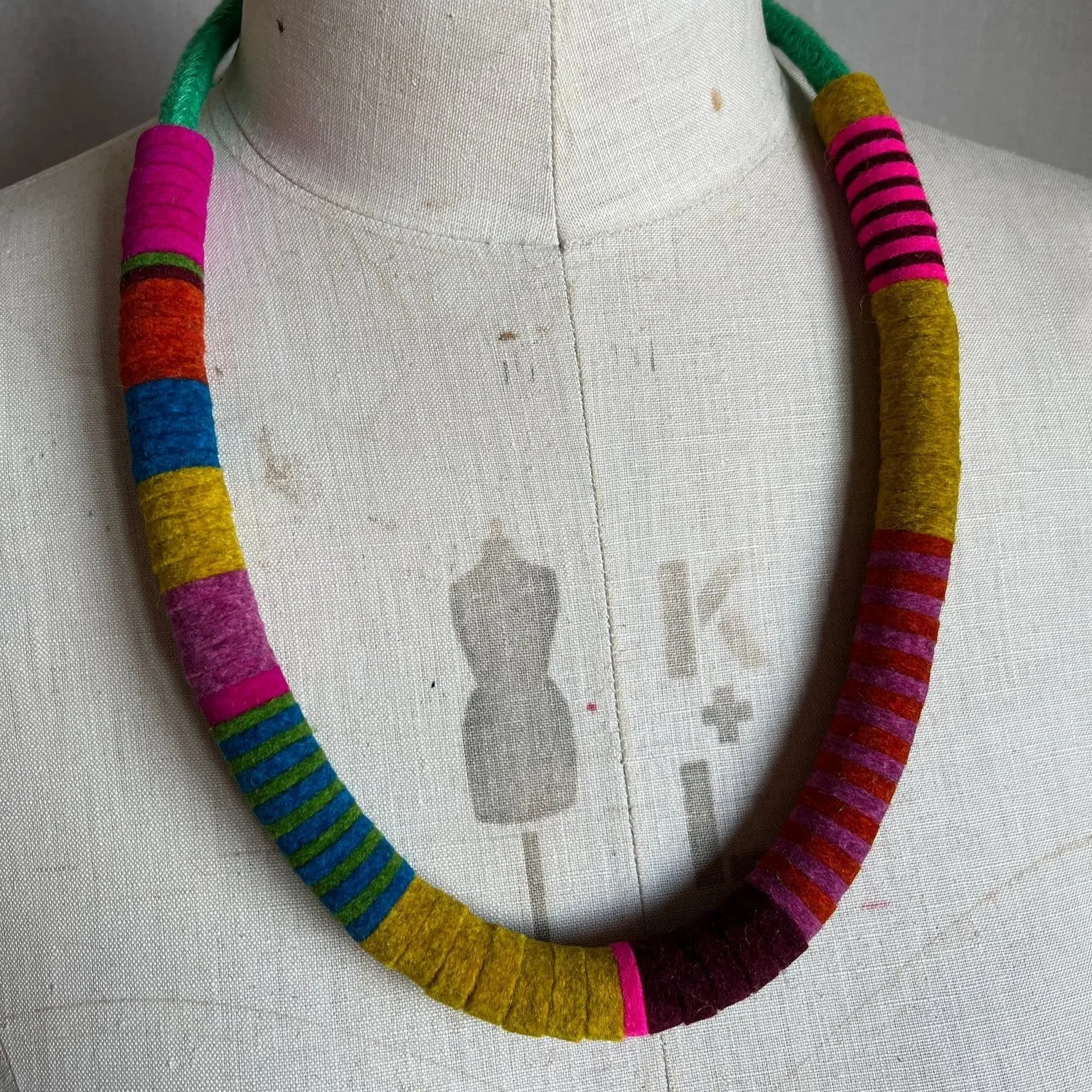 Not-So-Chunky Colour Block Necklace - Multi Colour