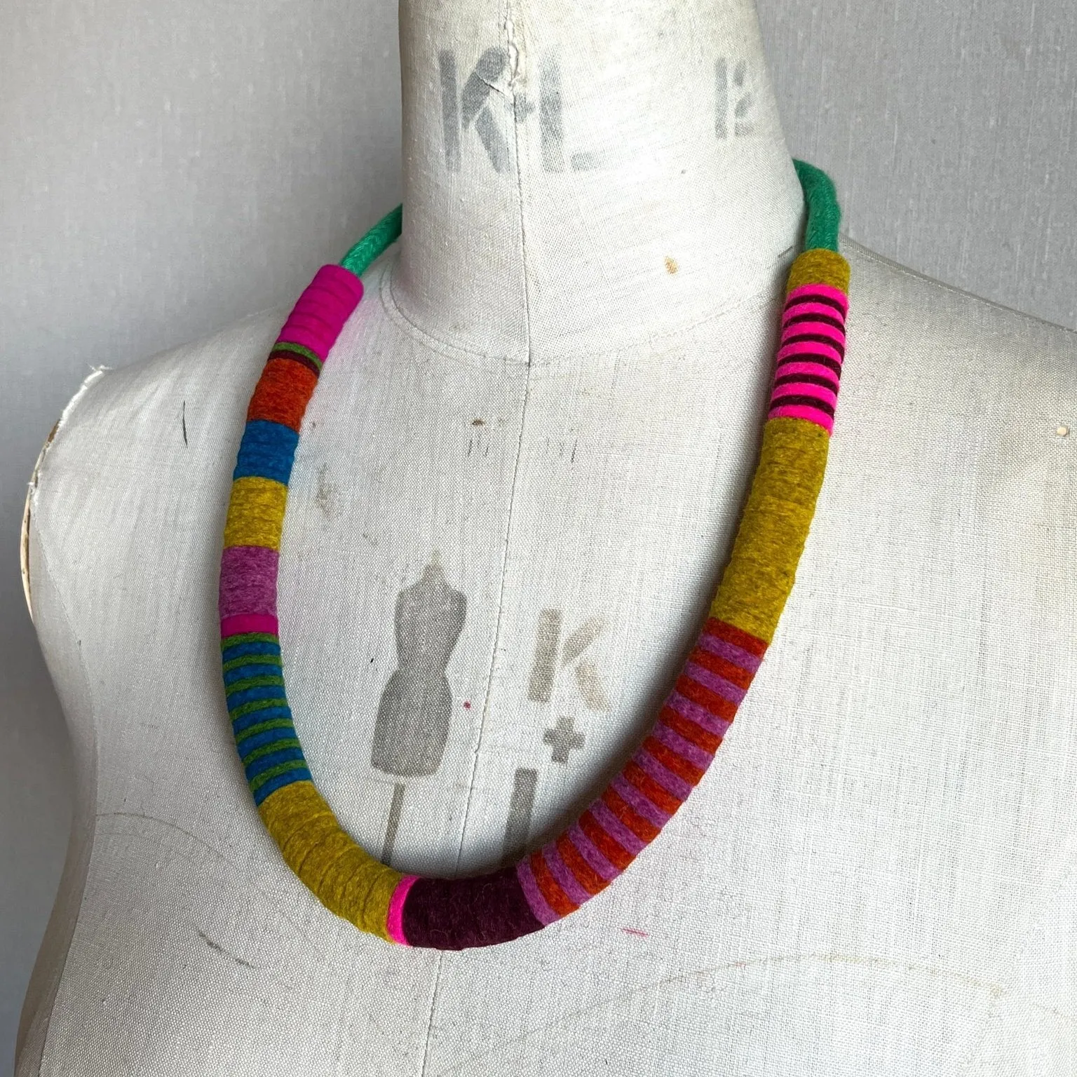 Not-So-Chunky Colour Block Necklace - Multi Colour
