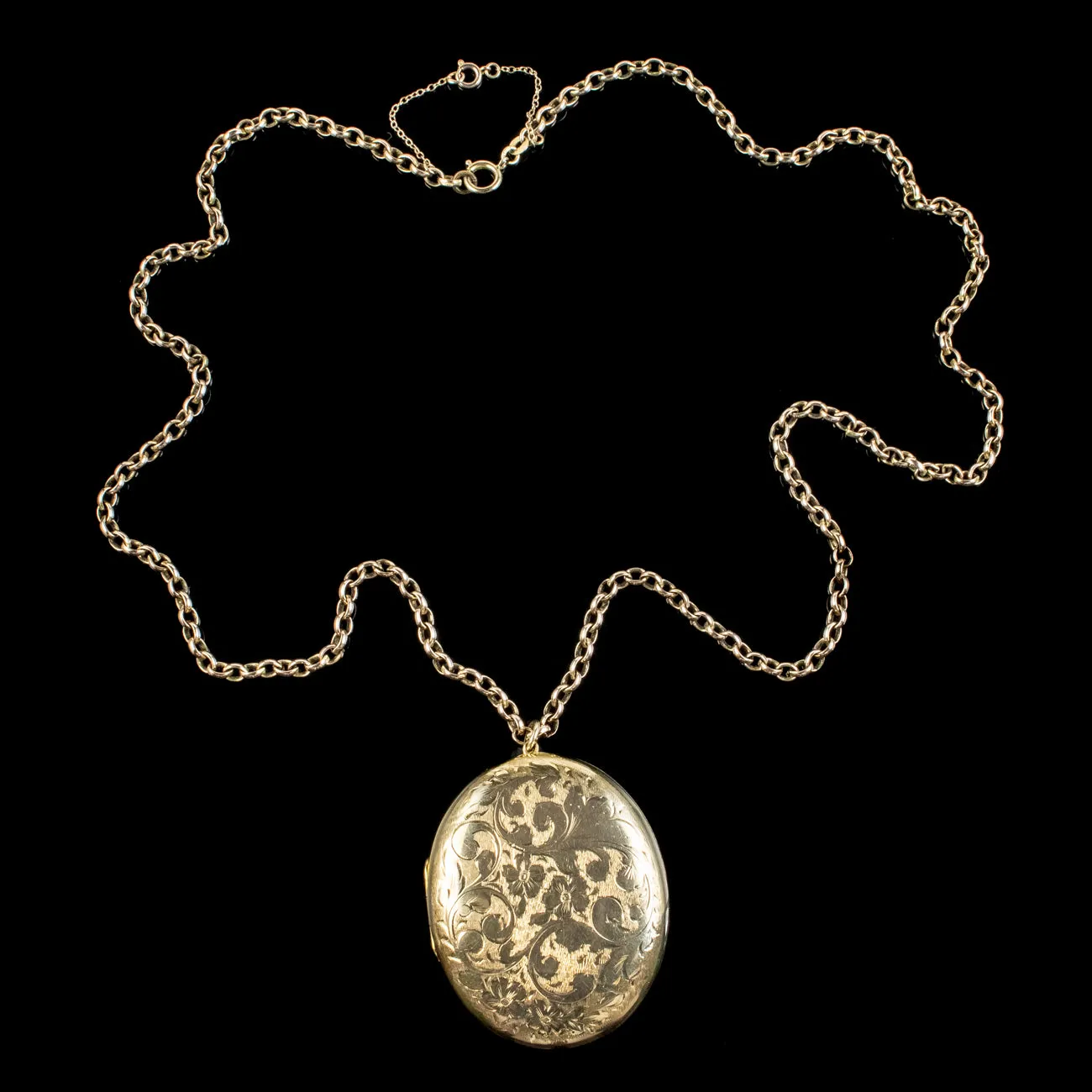 Vintage Forget Me Not Locket And Chain 9ct Gold Dated 1968