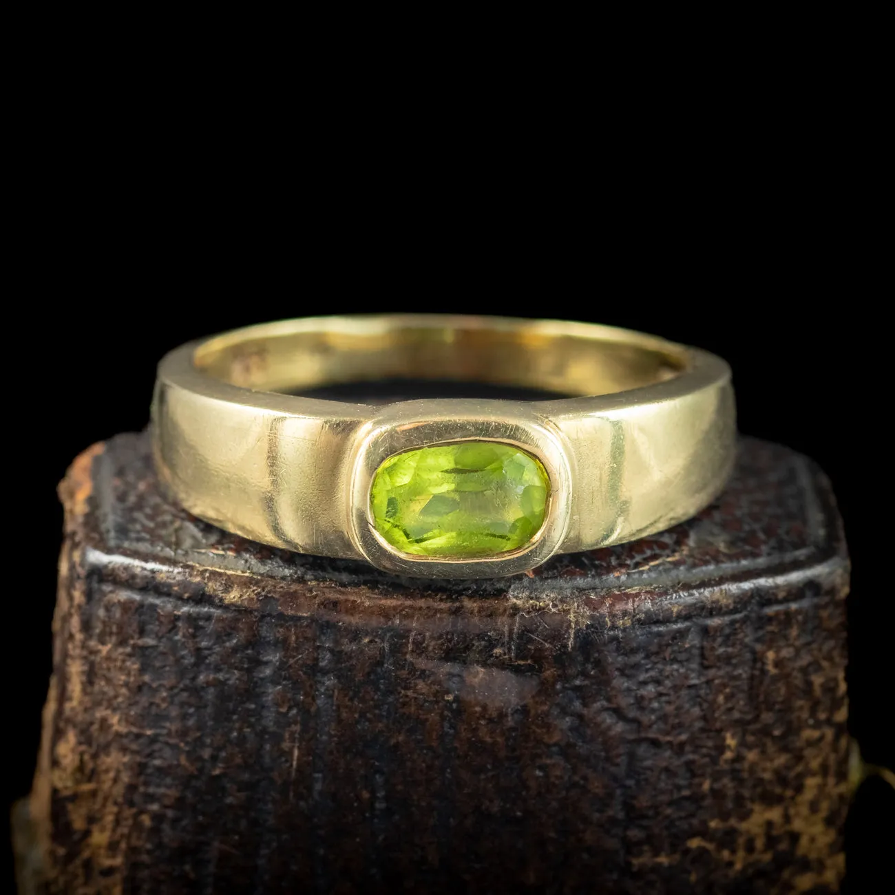 Vintage Peridot Band Ring 0.35ct Peridot